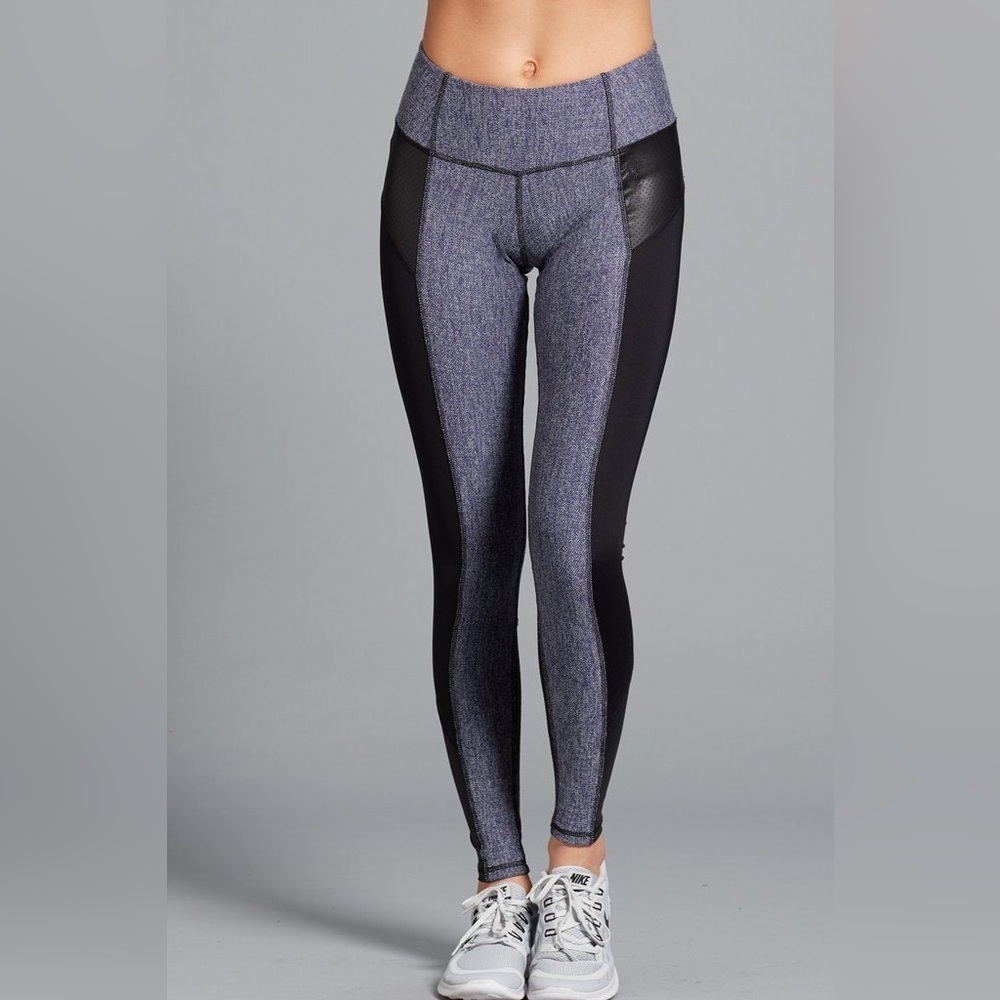 CHICHI Active Gwen Herringbone Legging - Navy Size Small